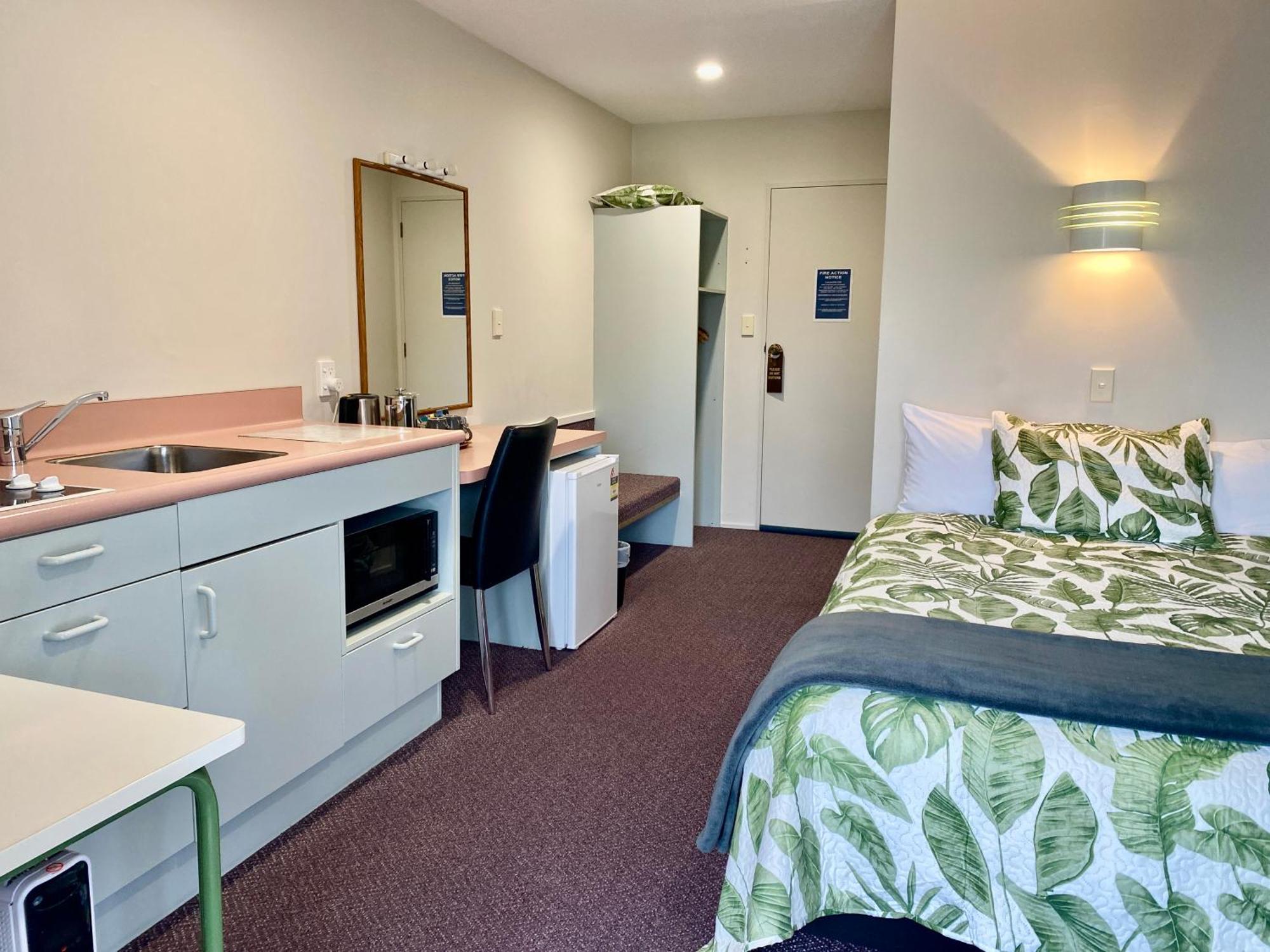 Heritage Park Lodge Haast Exterior photo