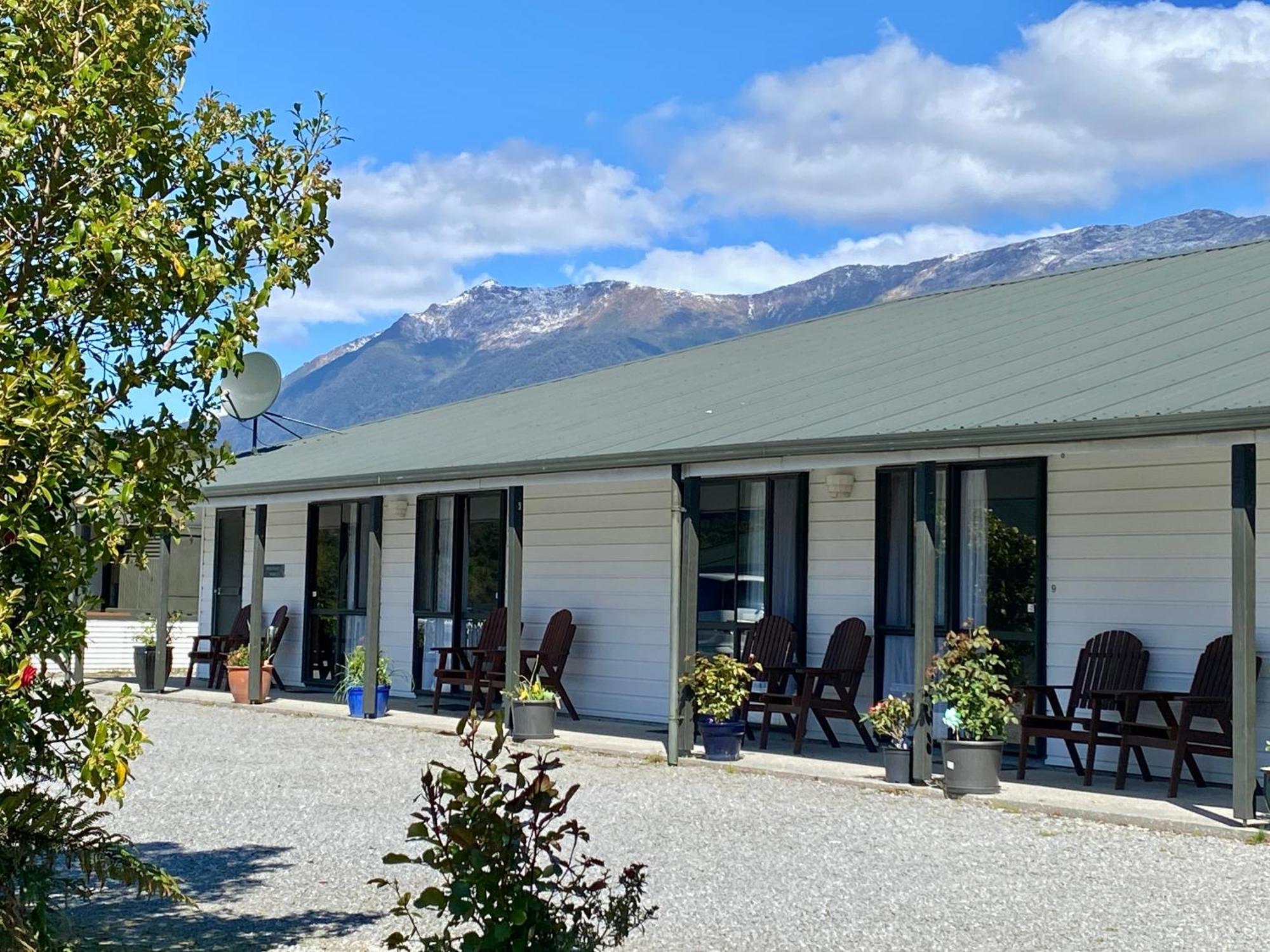 Heritage Park Lodge Haast Exterior photo